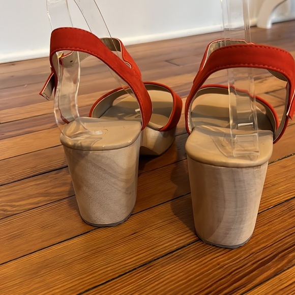 LOFT Clogs - Picture 5 of 10